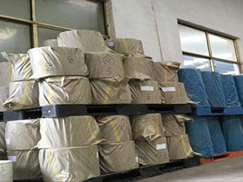 匯鑫塑料收縮膜倉(cāng)庫(kù)